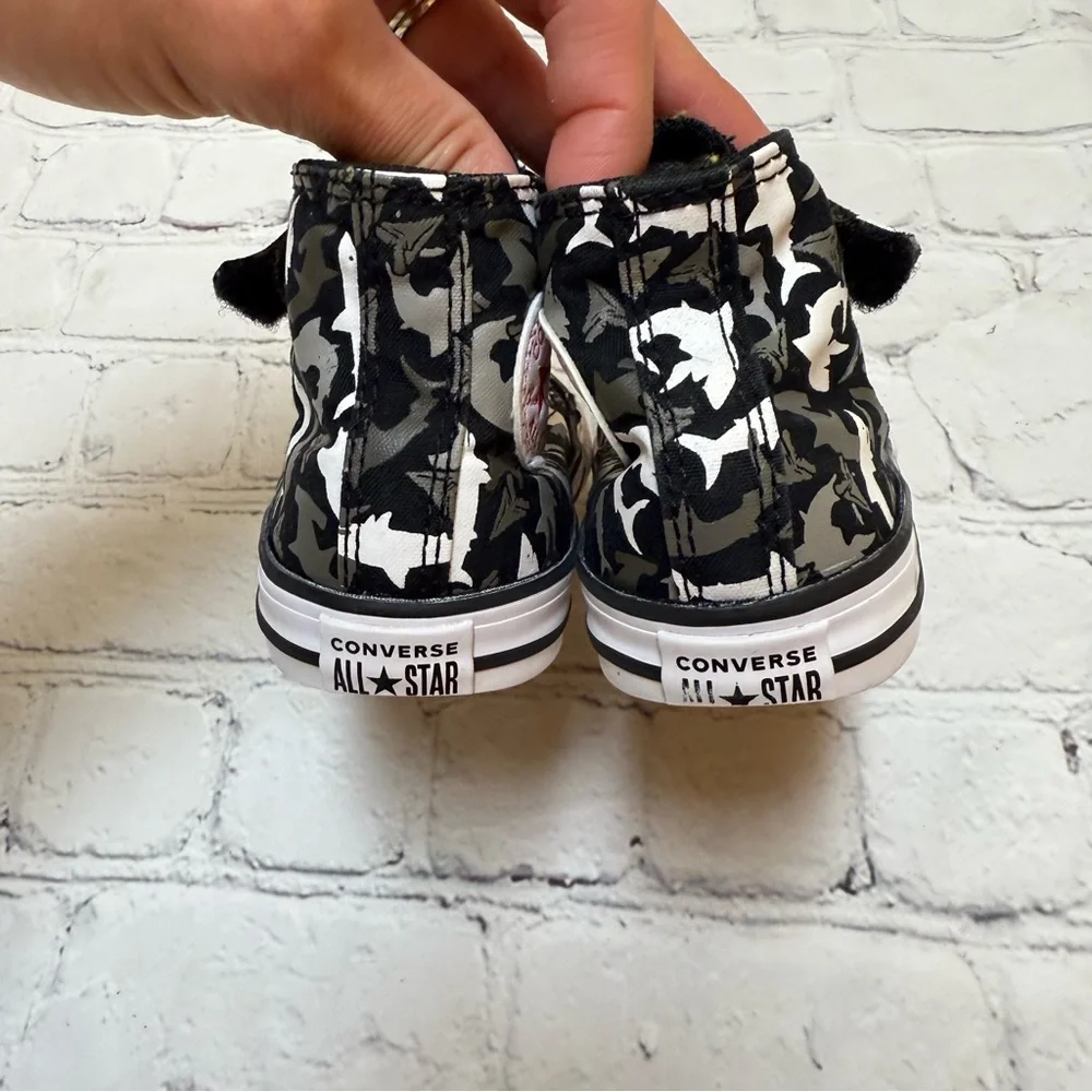 Shark Converse